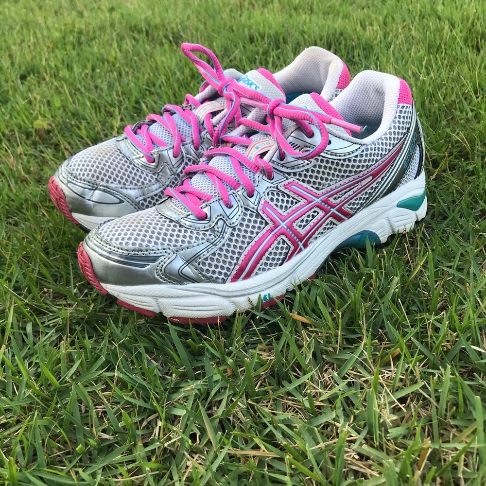 ASICS GT-2170 Womens shoes Sz 5 grey/pink